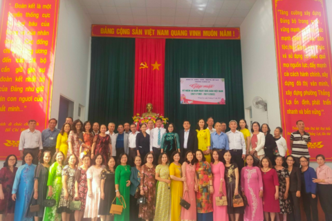 Phường Thắng Lợi tổ chức gặp mặt  giáo viên nghỉ hưu trên địa bàn phường nhân kỷ niệm 40 năm ngày Nhà giáo Việt Nam 20/11